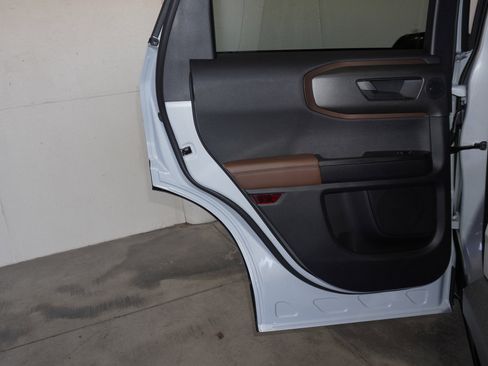 New 2026 Ford Bronco Sport Outer Banks w/ Sasquatch Outer Banks Package AWD/4WD image 38