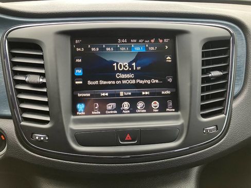 Used 2015 Chrysler 200 S w/ Navigation & Sound Group I image 19
