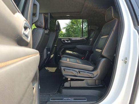 Certified 2021 GMC Yukon XL AT4 w/ Rear Media and Nav Package AWD/4WD image 31