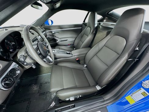 New 2025 Porsche 718 Cayman GTS image 5