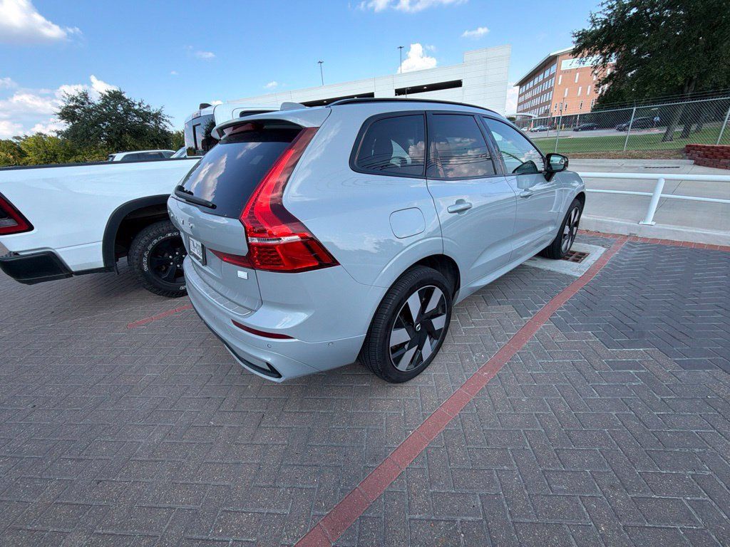 Used 2024 Volvo XC60 T8 Ultimate w/ Protection Package Premier AWD/4WD image 14