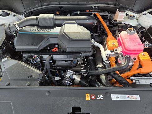 Certified 2025 Kia Sorento EX w/ EX Panoramic Sunroof Package image 32