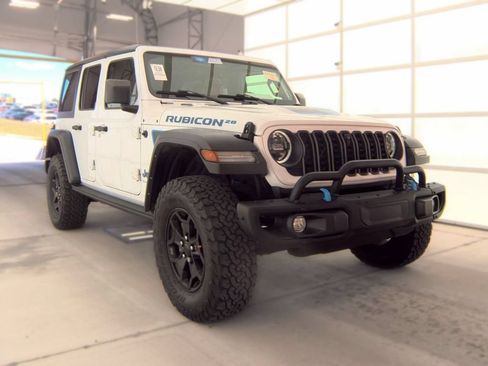 Used 2023 Jeep Wrangler Unlimited Rubicon 4xe AWD/4WD image 3