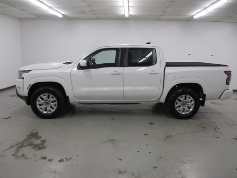 Used 2023 Nissan Frontier SV w/ SV Convenience Package AWD/4WD image 4