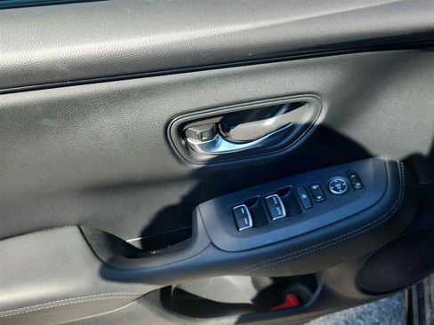 Used 2023 Honda HR-V EX-L image 14