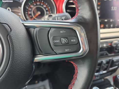 Used 2023 Jeep Wrangler Unlimited Rubicon w/ Cold Weather Group AWD/4WD image 18