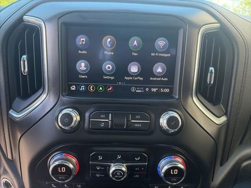 Used 2021 GMC Sierra 2500 AT4 w/ AT4 Preferred Package AWD/4WD image 12