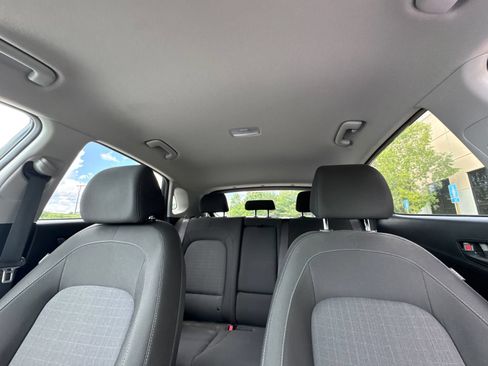 Used 2023 Hyundai Kona SEL AWD/4WD image 30