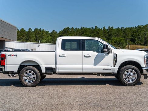 Used 2024 Ford F250 Lariat AWD/4WD image 8