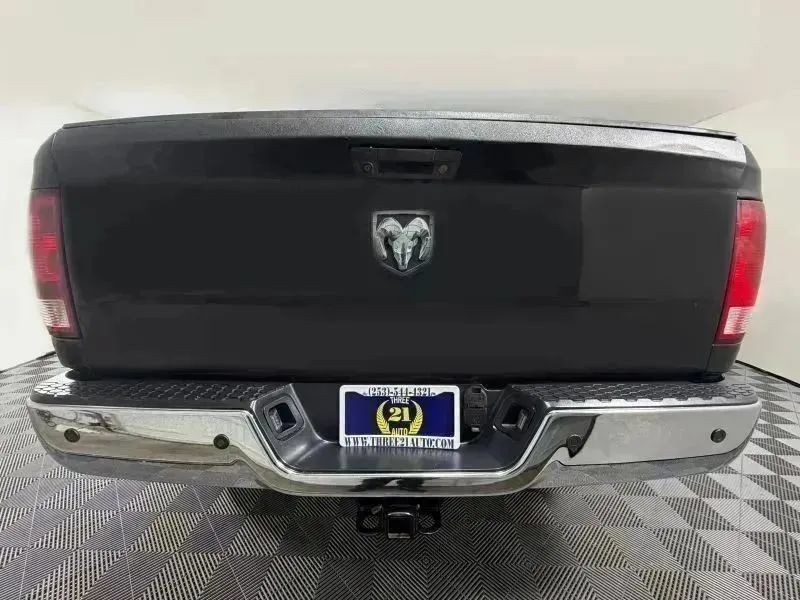 Used 2018 RAM 3500 Tradesman w/ Chrome Appearance Group AWD/4WD image 9