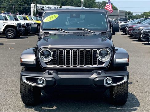 Certified 2025 Jeep Wrangler Unlimited Sahara w/ Safety Group AWD/4WD image 3
