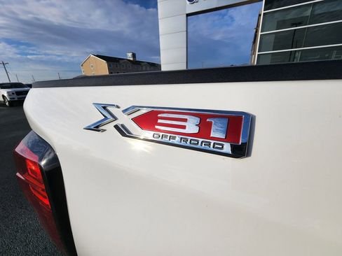 Used 2020 GMC Sierra 1500 SLT image 30