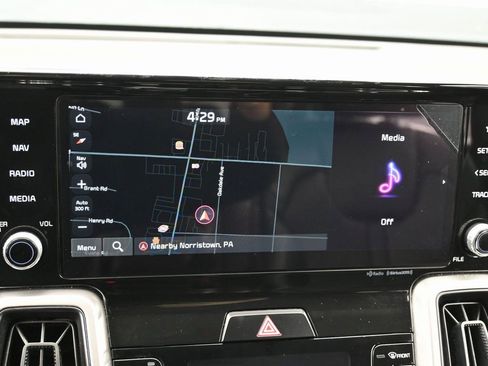 Used 2022 Kia Sorento S image 23