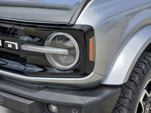 Used 2023 Ford Bronco Outer Banks AWD/4WD image 38