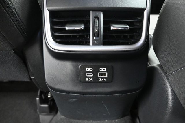 Used 2024 Subaru Outback Premium AWD/4WD image 17