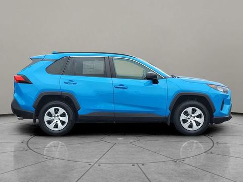 Used 2021 Toyota RAV4 LE image 12