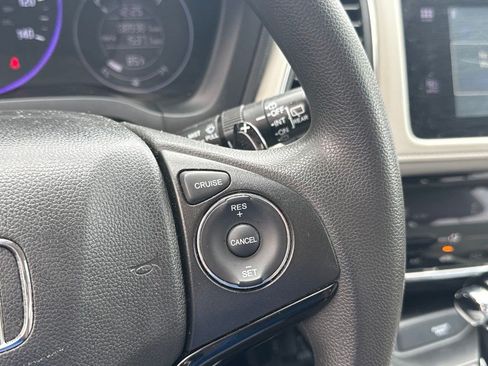 Used 2017 Honda HR-V EX image 14