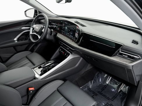 New 2025 Audi Q5 Premium Plus image 22