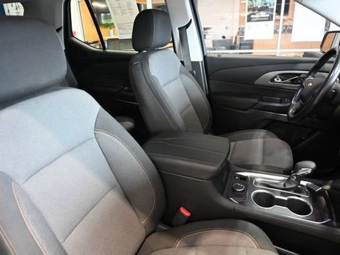 Used 2021 Chevrolet Traverse LT FWD image 8