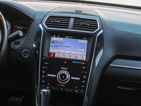 Used 2019 Ford Explorer Sport AWD/4WD image 11