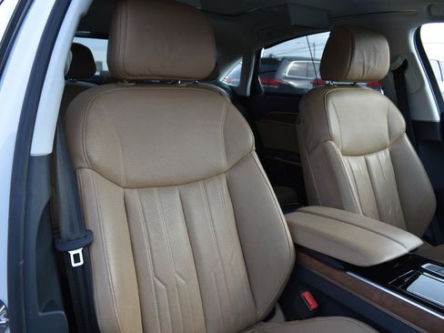 Used 2019 Audi A8 L 3.0T w/ Executive Package AWD/4WD image 31