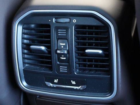 Used 2015 Porsche Macan Turbo AWD/4WD image 31
