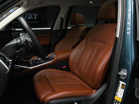 Used 2023 BMW X7 xDrive40i w/ Executive Package image 18