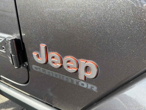 Used 2022 Jeep Gladiator Mojave w/ LED Lighting Group image 19
