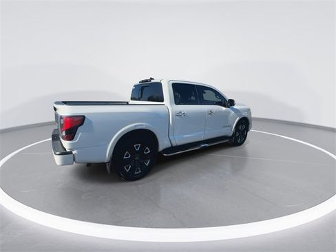 Certified 2024 Nissan Titan Platinum Reserve w/ Moonroof Package image 9