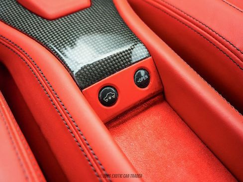 Used 2012 Ferrari 458 Italia Coupe RWD image 31