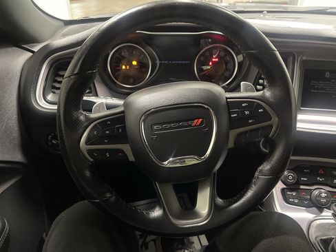 Used 2019 Dodge Challenger R/T image 21