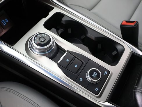 Used 2021 Ford Explorer XLT w/ Equipment Group 202A image 55