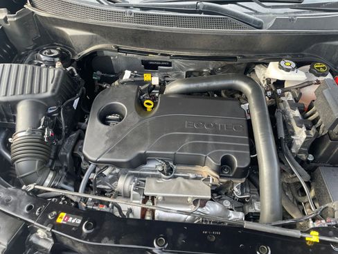 Used 2025 Chevrolet Equinox LT image 30