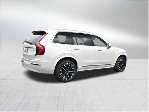New 2026 Volvo XC90 T8 Ultra w/ Protection Package Premier AWD/4WD image 5