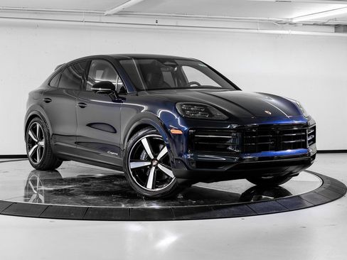 Certified 2026 Porsche Cayenne Coupe AWD/4WD image 9