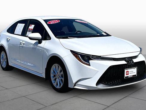 Certified 2022 Toyota Corolla LE w/ LE Convenience Package FWD image 2