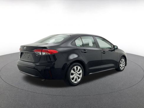Used 2025 Toyota Corolla LE FWD image 9