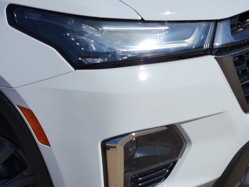 Used 2023 Chevrolet Traverse RS w/ LPO, Floor Liner Package FWD image 30