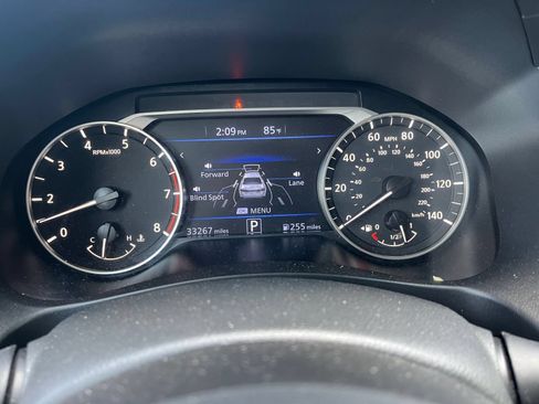Used 2025 Nissan Altima 2.5 SV FWD image 35
