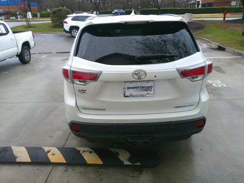 Used 2015 Toyota Highlander Limited Platinum image 20