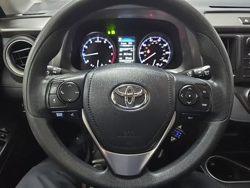 Used 2017 Toyota RAV4 LE w/ All Weather Liner Package AWD/4WD image 18