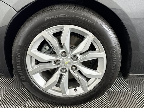 Used 2018 Chevrolet Impala LT FWD image 36
