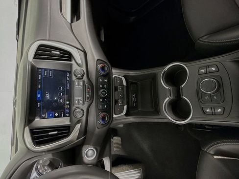 Used 2023 GMC Terrain SLT w/ Elevation Edition AWD/4WD image 19