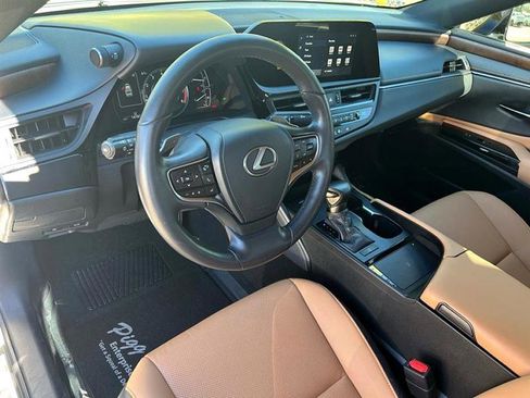 Used 2024 Lexus ES 350 Premium image 12