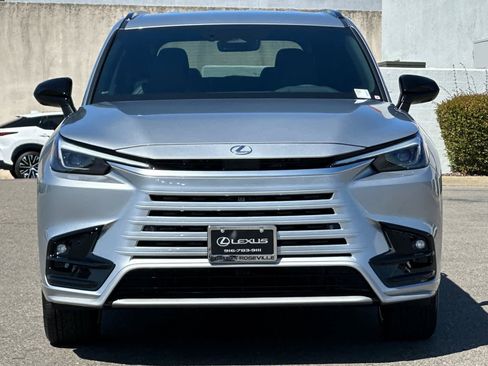 New 2026 Lexus TX 500h AWD image 10