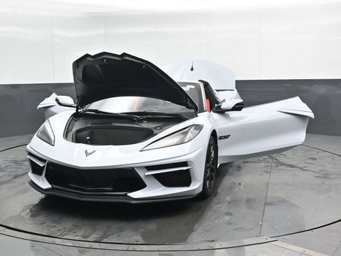 Used 2023 Chevrolet Corvette Stingray Premium Conv w/ Z51 Performance Package image 44