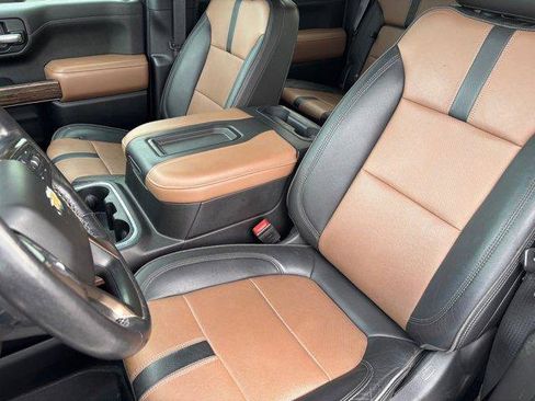 Used 2019 Chevrolet Silverado 1500 High Country w/ Technology Package image 20