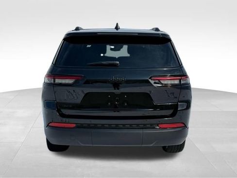 Certified 2024 Jeep Grand Cherokee L Altitude image 6
