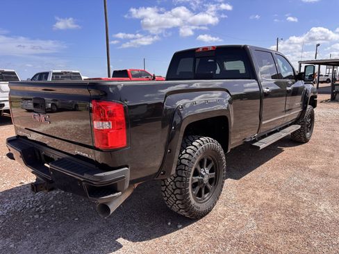 Used 2018 GMC Sierra 3500 Denali w/ Duramax Plus Package AWD/4WD image 5