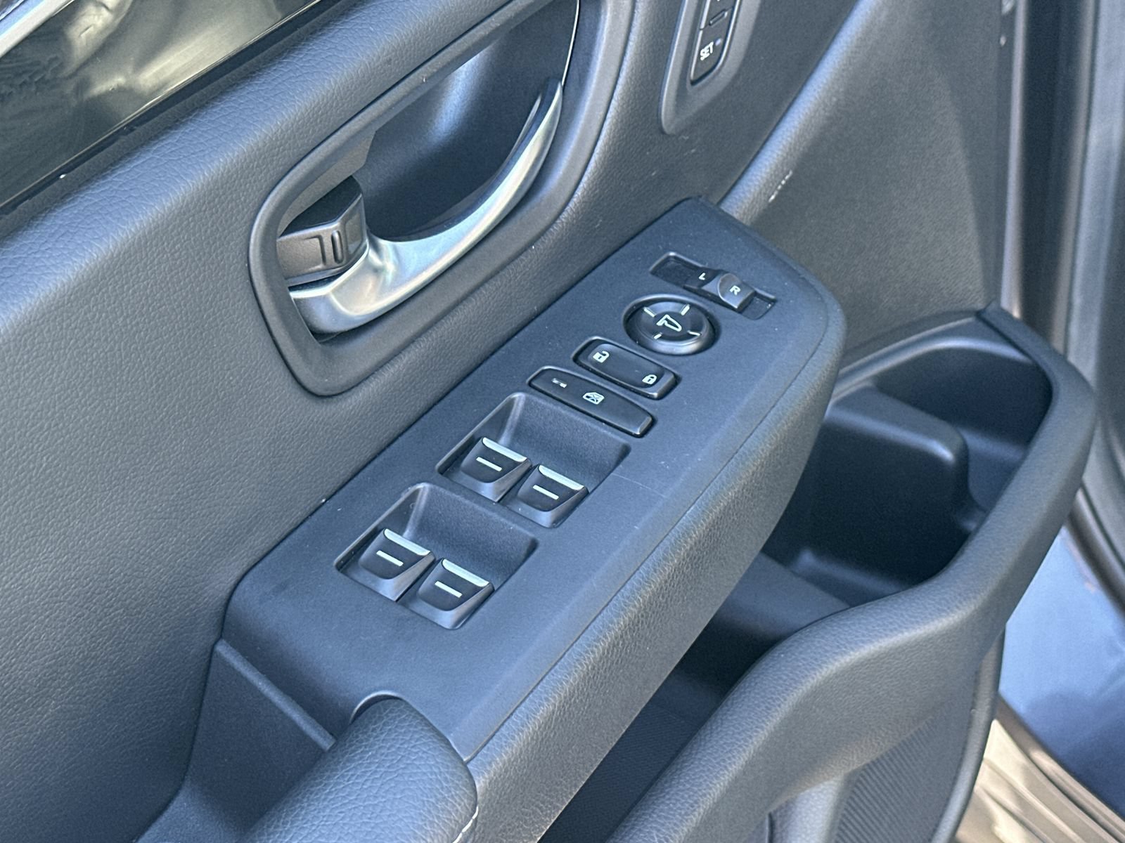 Used 2025 Honda Pilot Touring image 15